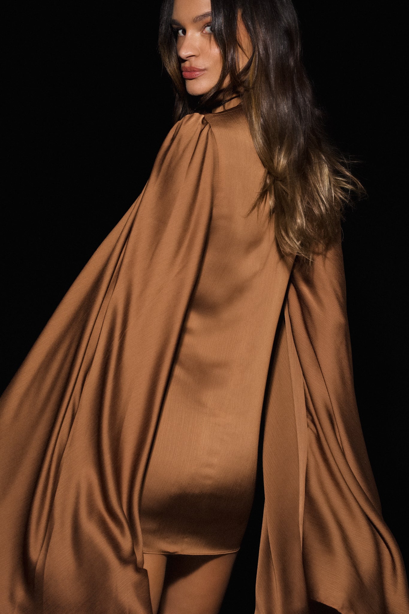COVE DRESS / CARAMEL BROWN